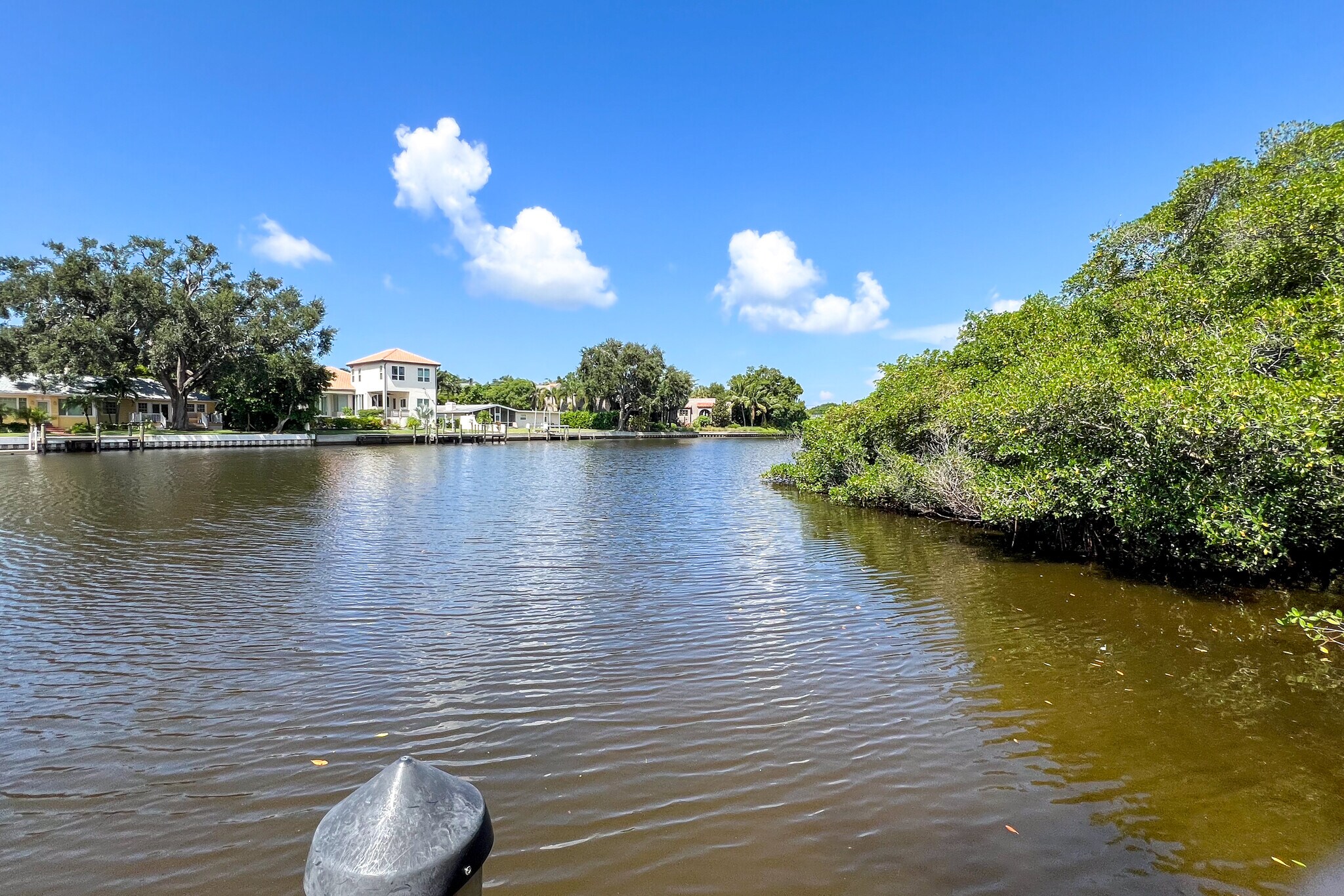 Building Photo - 850 S Tamiami Trl