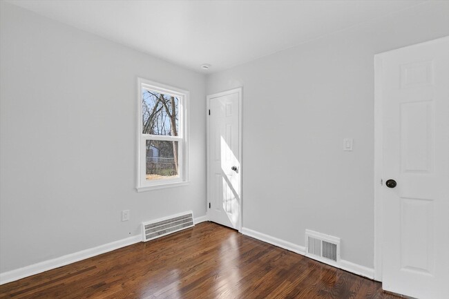 Building Photo - 8449 Penrod St