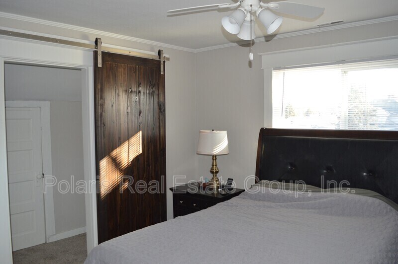 Building Photo - 931 E Raymond St