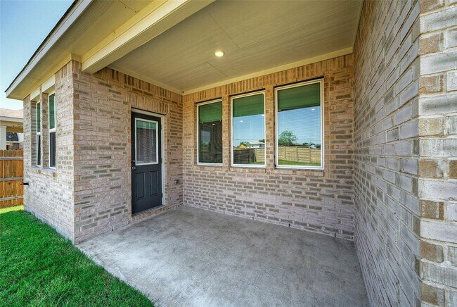 Building Photo - 13104 Zumpango Trce
