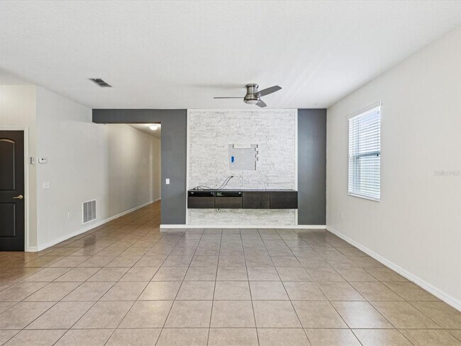 Building Photo - 11525 Southern Creek Dr