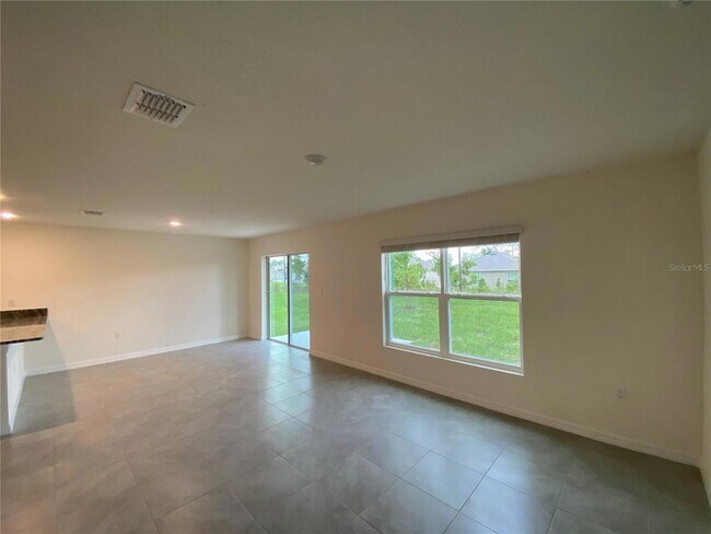 Building Photo - 93 Hickory Course Pass