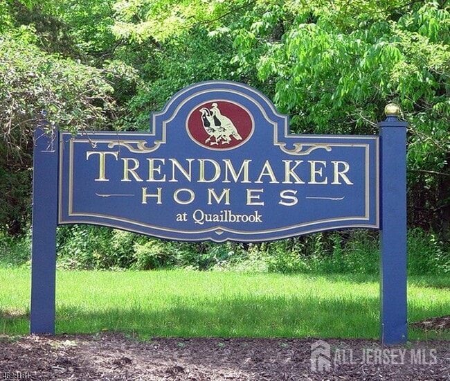 Building Photo - 54 Norwich Pl