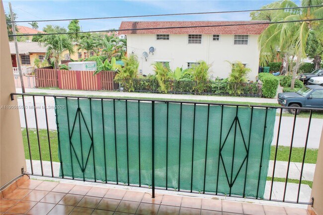 Building Photo - 8867 SW 36th St