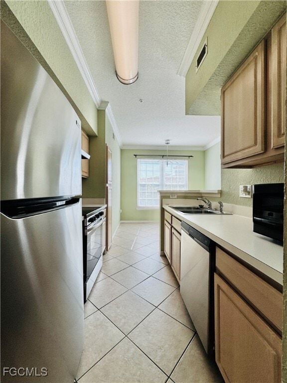 Building Photo - 23660 Walden Center Dr