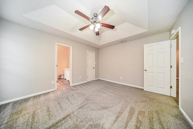 Building Photo - 260 Landing Dr