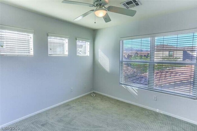 Building Photo - Southwest Three Bedroom Home!!!