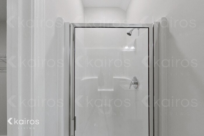 Building Photo - 325 Bent Tree Dr