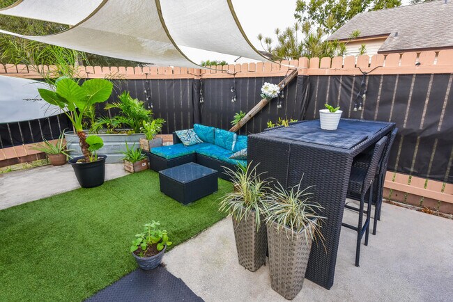 Building Photo - 108 Sherwood Cir