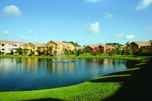 Building Photo - 2Bedroom 2Bath ~ Resort-Style Living Minutes from Disney!