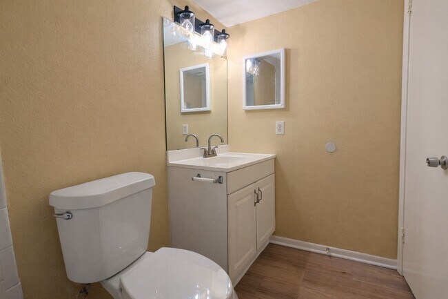 Building Photo - 8529 Hearth Dr