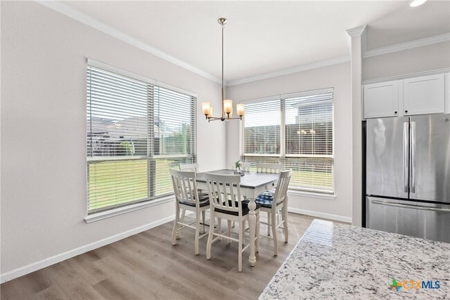 Building Photo - 7822 Kendall Hill Dr