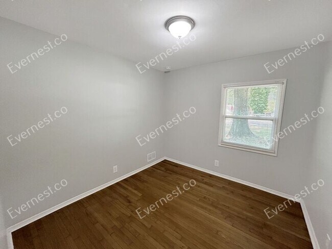 Building Photo - 2463 Montezuma Cir