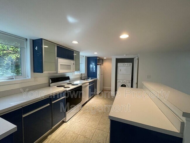 Building Photo - 1876 Mason Mill Rd