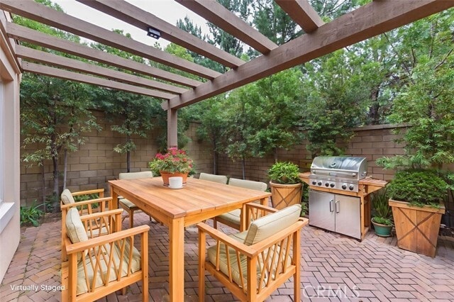 Building Photo - 60 Brindisi