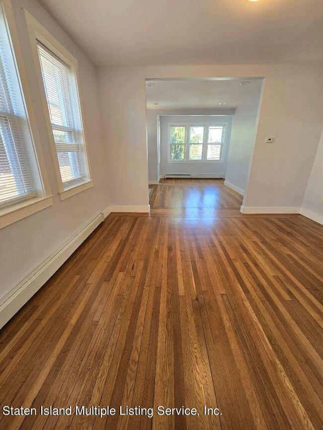 Building Photo - 542 BROADWAY-