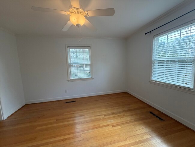 Building Photo - 115 Adams Ave