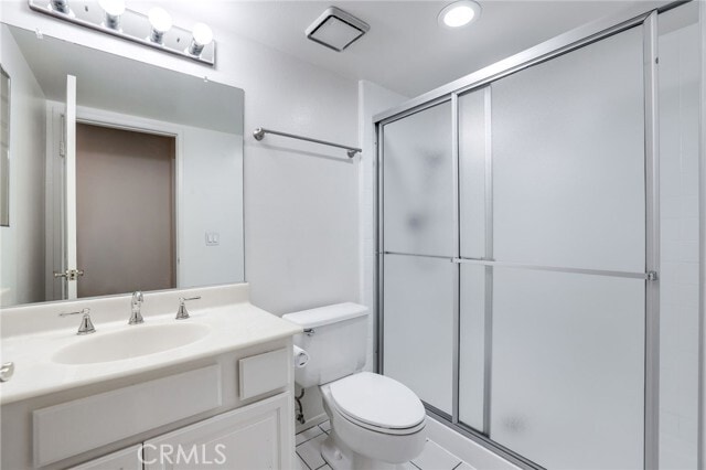 Building Photo - 4444 Spencer St