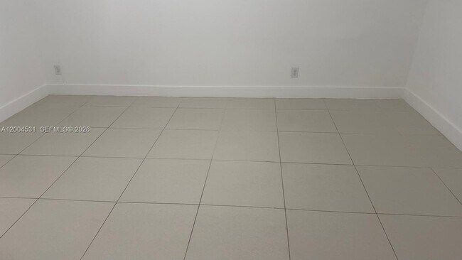 Building Photo - 1800 NW 18th Terrace