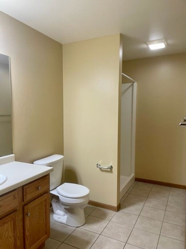 Building Photo - 3566-3572 East Meadows Place