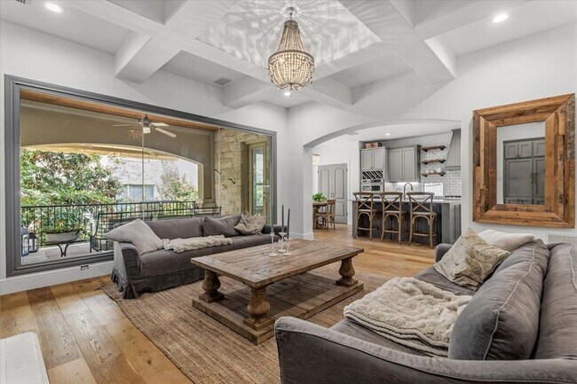 Building Photo - 4308 Canoas Dr