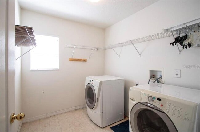Building Photo - 1412 Blackwater Pond Dr