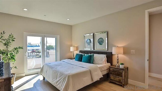 Building Photo - 5051 Savannah St