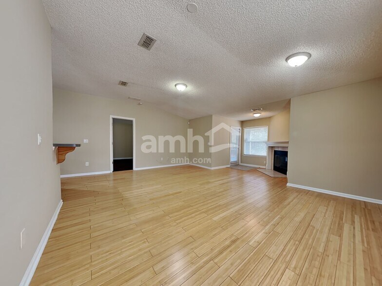 Building Photo - 3120 Litchfield Dr