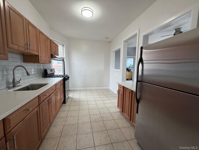 Building Photo - 6 Parsons St