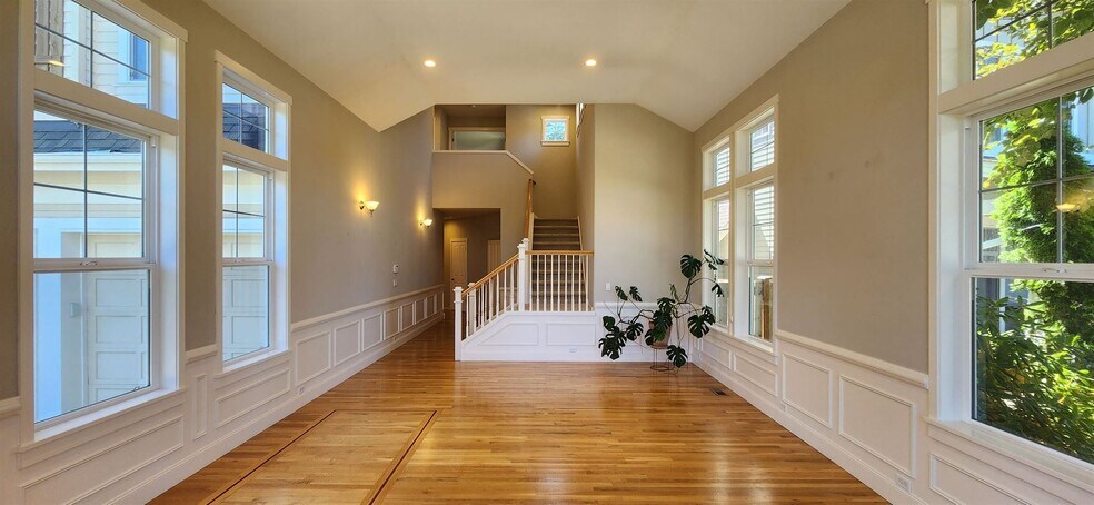 Building Photo - 23517 SE 49th St