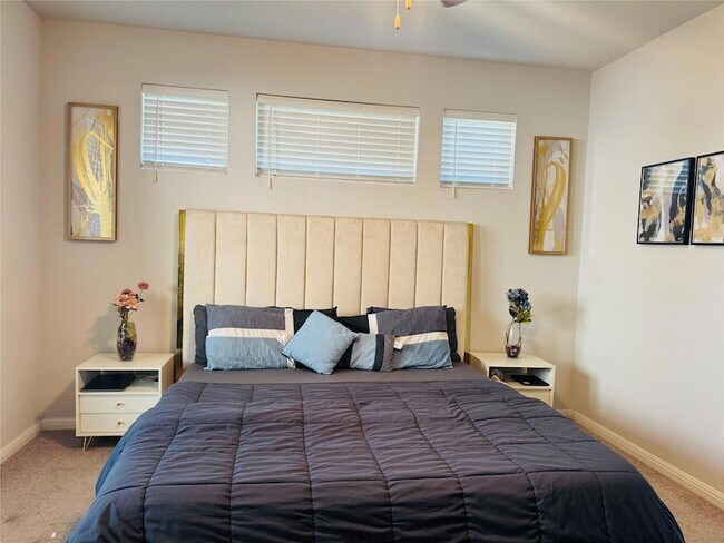 Building Photo - 349 Rend Dr