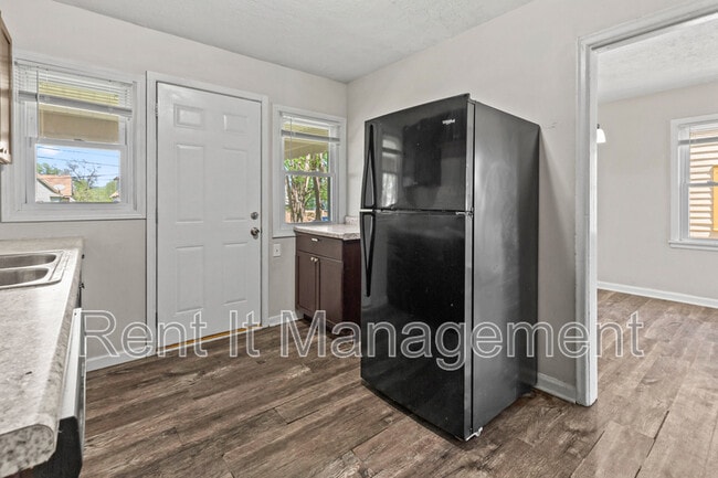 Building Photo - 3314 Franklin St