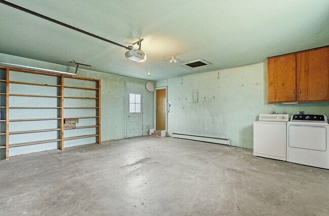 Building Photo - 3290 Ward Rd
