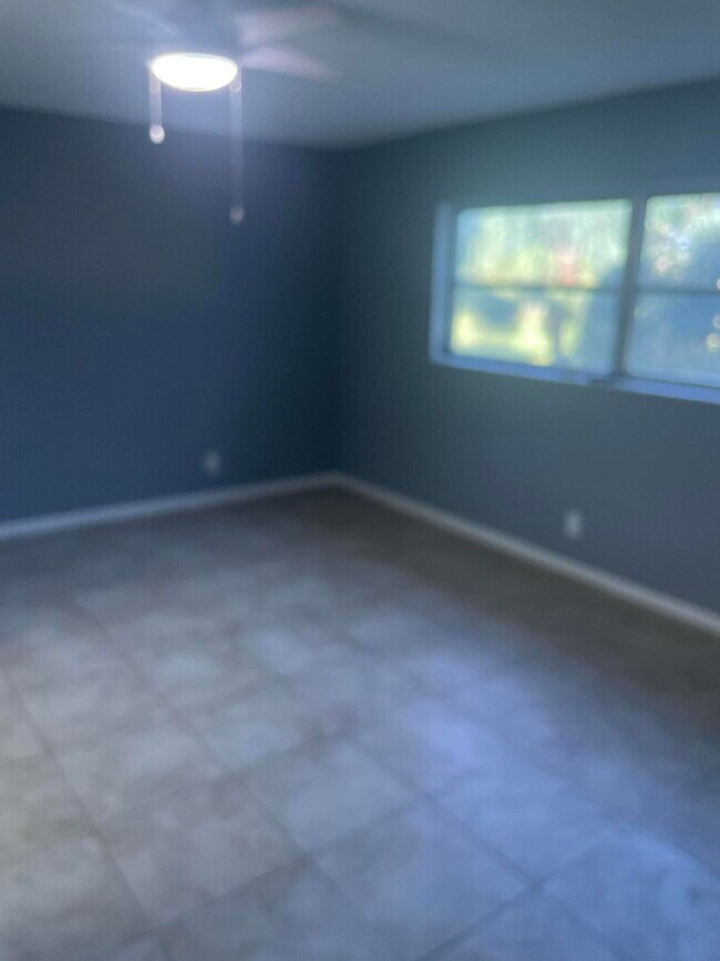 Building Photo - 7827 Golf Cir Dr