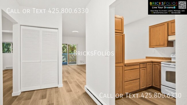 Building Photo - 14425 NE 40th St