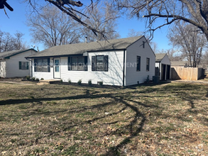 Building Photo - Freshly Remodeled 3-Bedroom, 1-Bathroom wi...