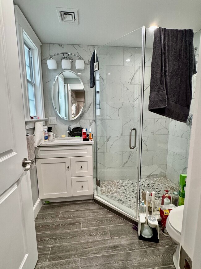 Building Photo - 62 Manet Rd