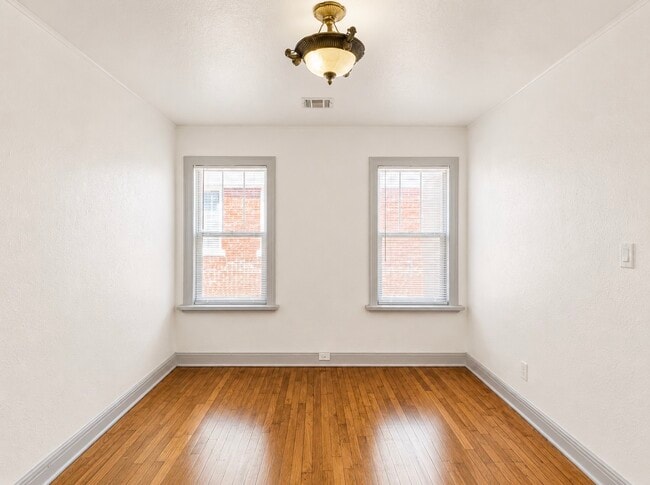 Building Photo - 941 East Dr