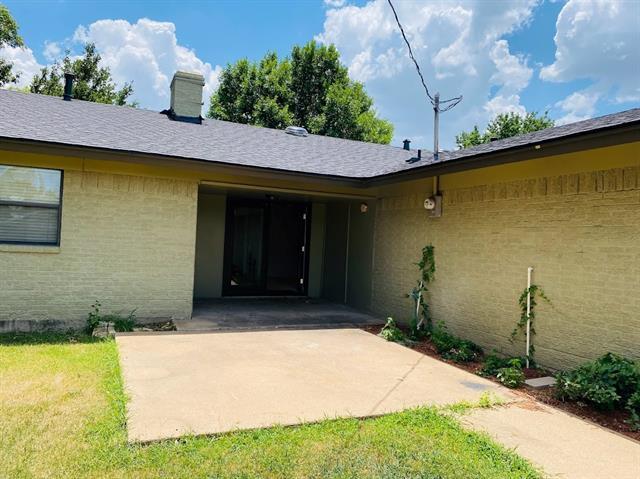 Building Photo - 3831 Crestpark Dr