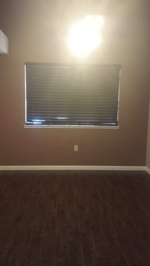 Building Photo - Roomy 4 bedroom house in Waterford