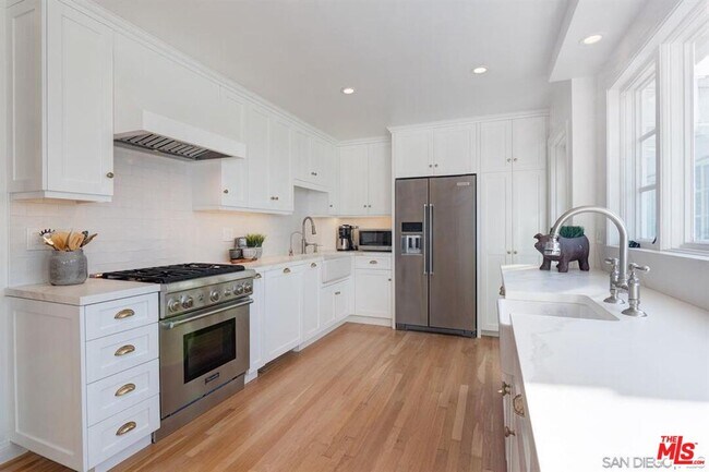 Building Photo - 7715 Whitefield Pl