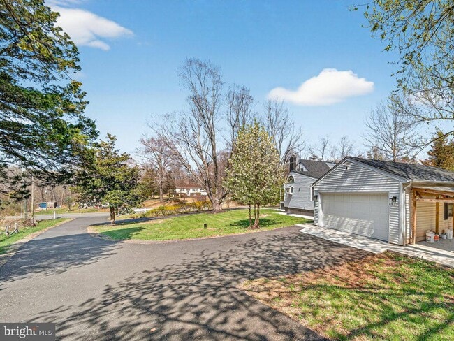 Building Photo - 9325 Brentsville Rd