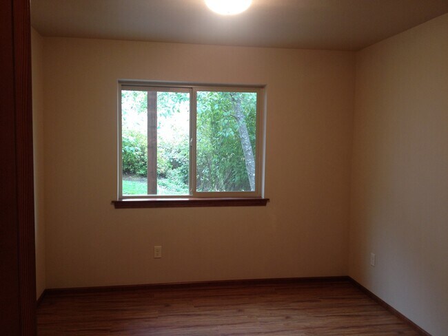Building Photo - FA5751