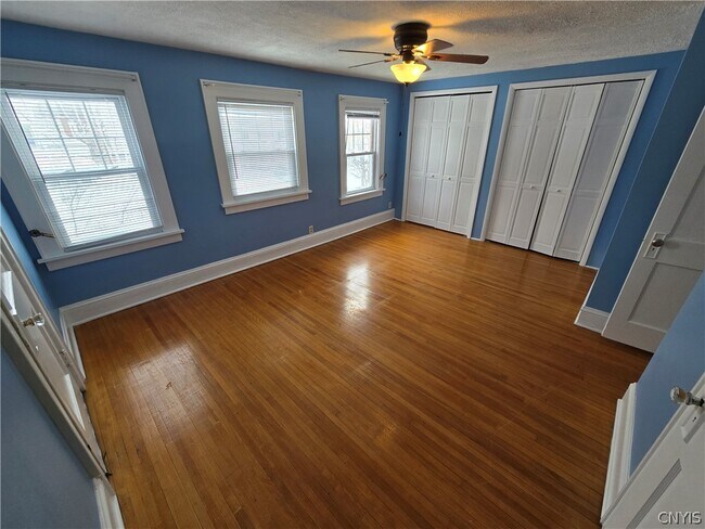 Building Photo - 232 Nichols Ave