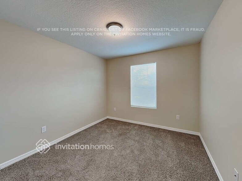 Building Photo - 18840 Deer Tracks Loop