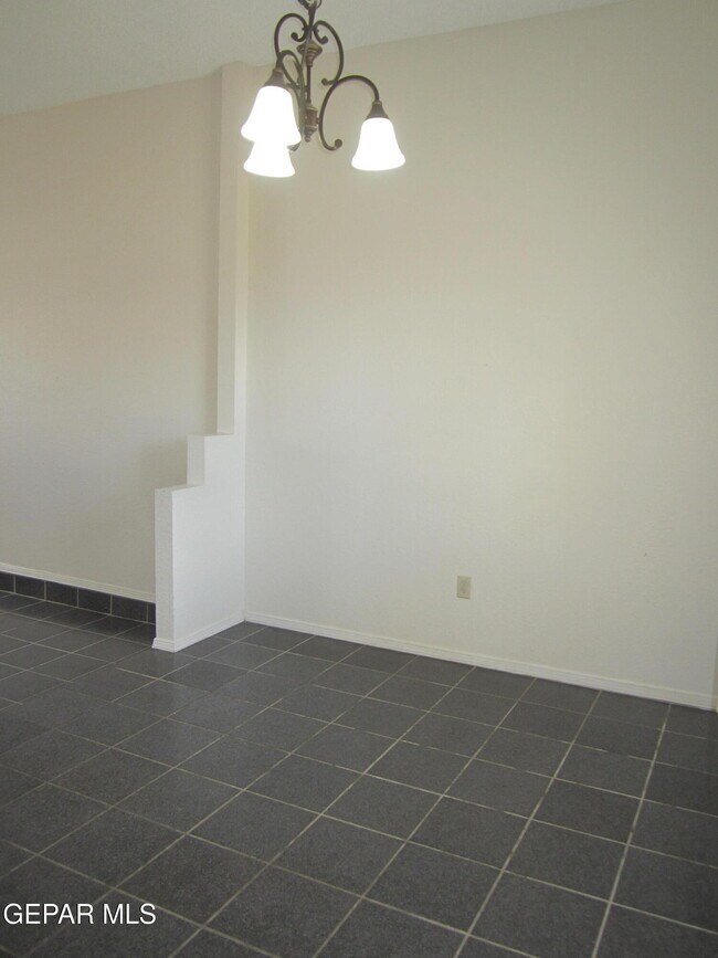 Building Photo - 6924 Imperial Ridge Dr