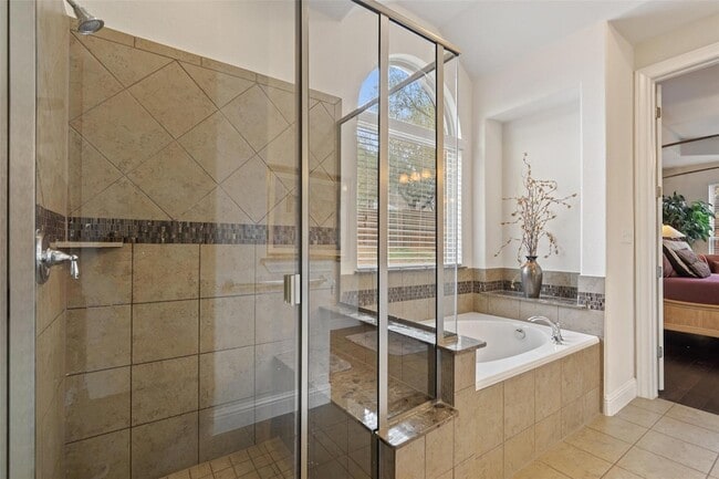 Building Photo - 8500 Echo Shore Cove