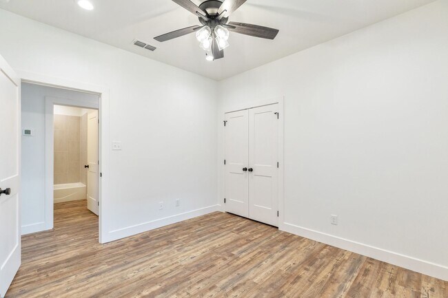Building Photo - 8001 Sawdust Trl
