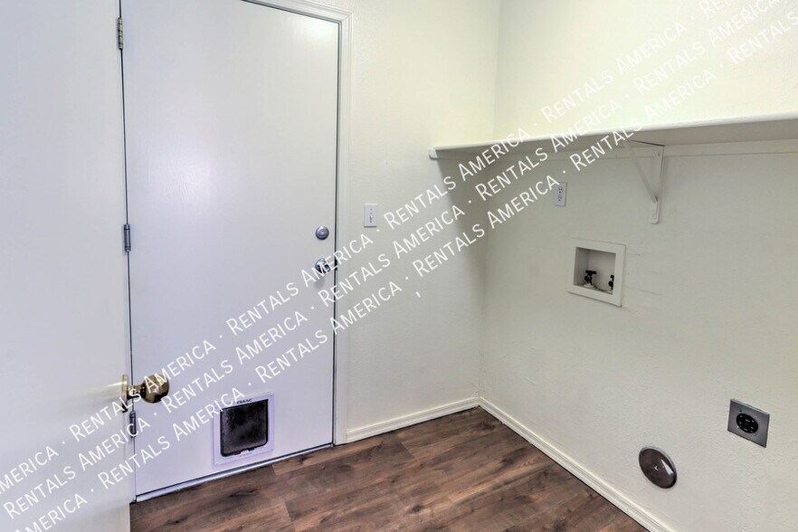 Building Photo - 10984 N Double Eagle Ct