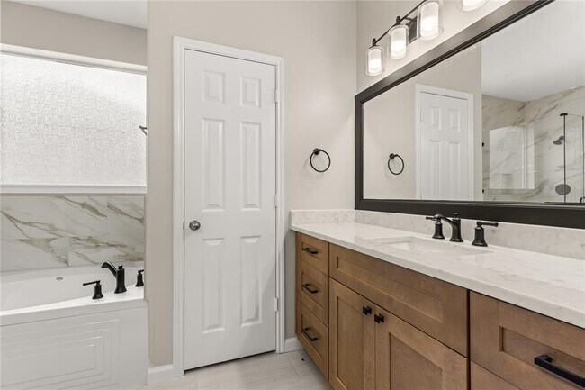 Building Photo - 12838 Winding Manor Dr